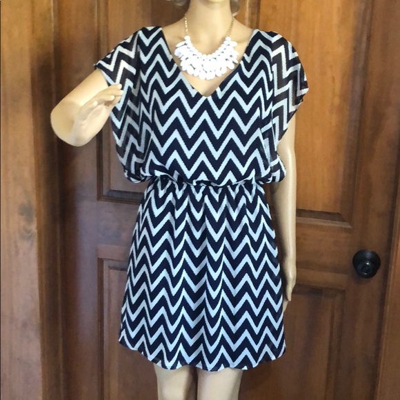 buttons Dresses & Skirts - 🐐Buttons Dress Size 4